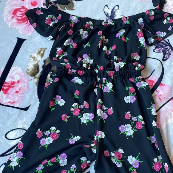 EXPRESS

FLORAL PRINT OFF SHOULDER JUMPSUIT / SIZE SMALL / pre- owned - Picture 4 of 4